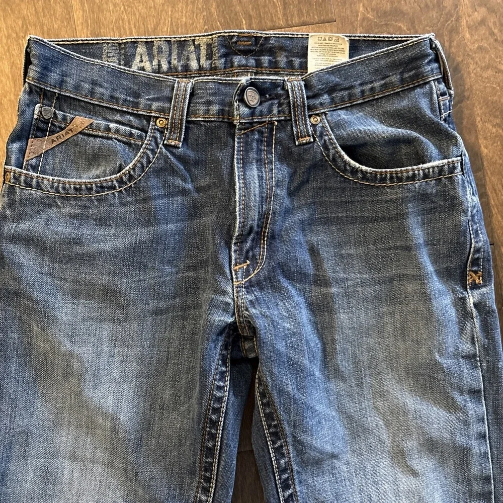 Ariat M5 Straight Fit Men's Jeans Size 31/34 Ripped Knee